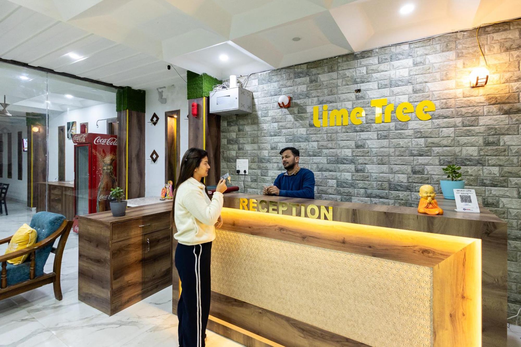 Lime Tree Hotel And Banquet Vrindāvan Exteriér fotografie