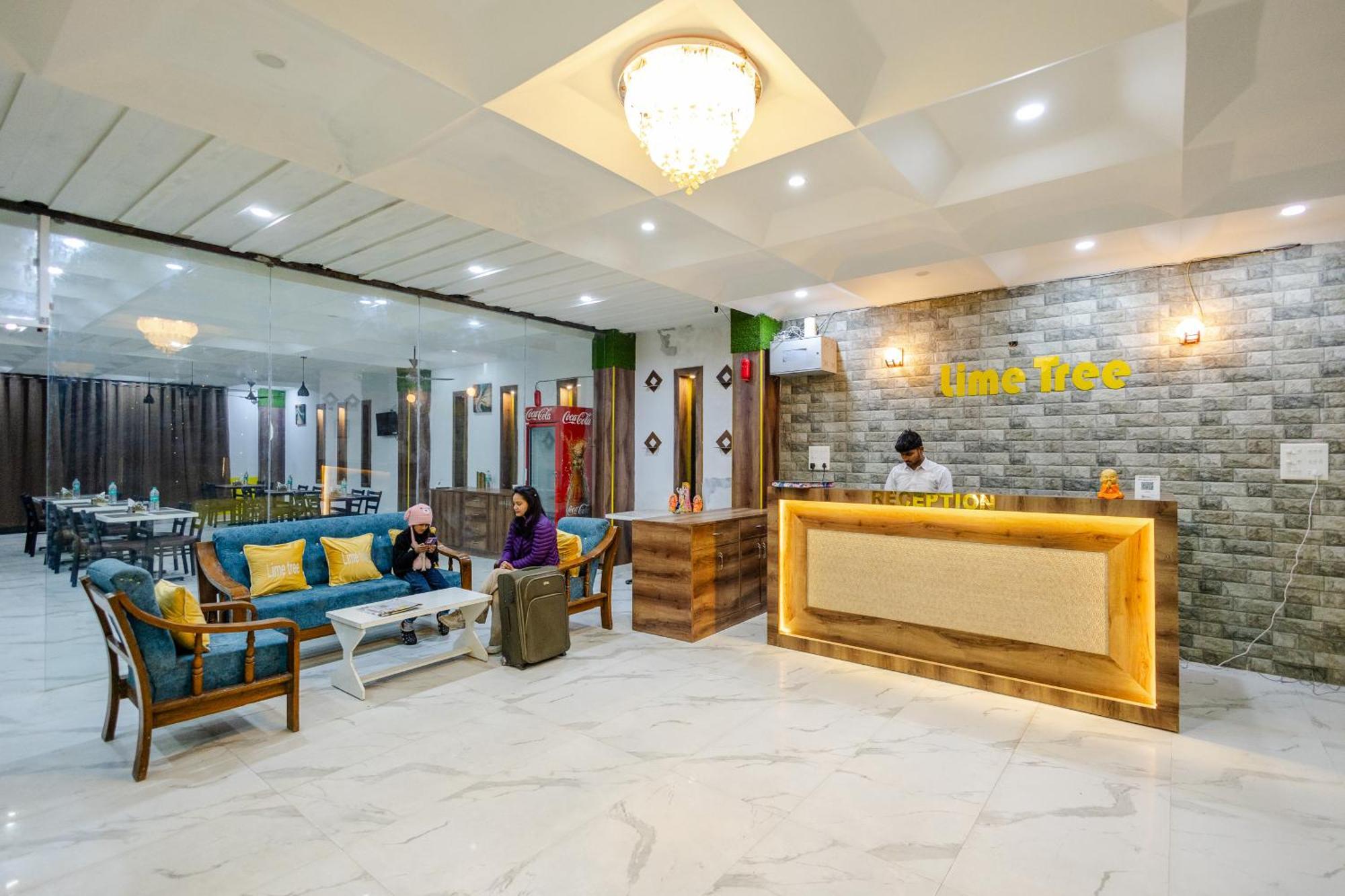 Lime Tree Hotel And Banquet Vrindāvan Exteriér fotografie