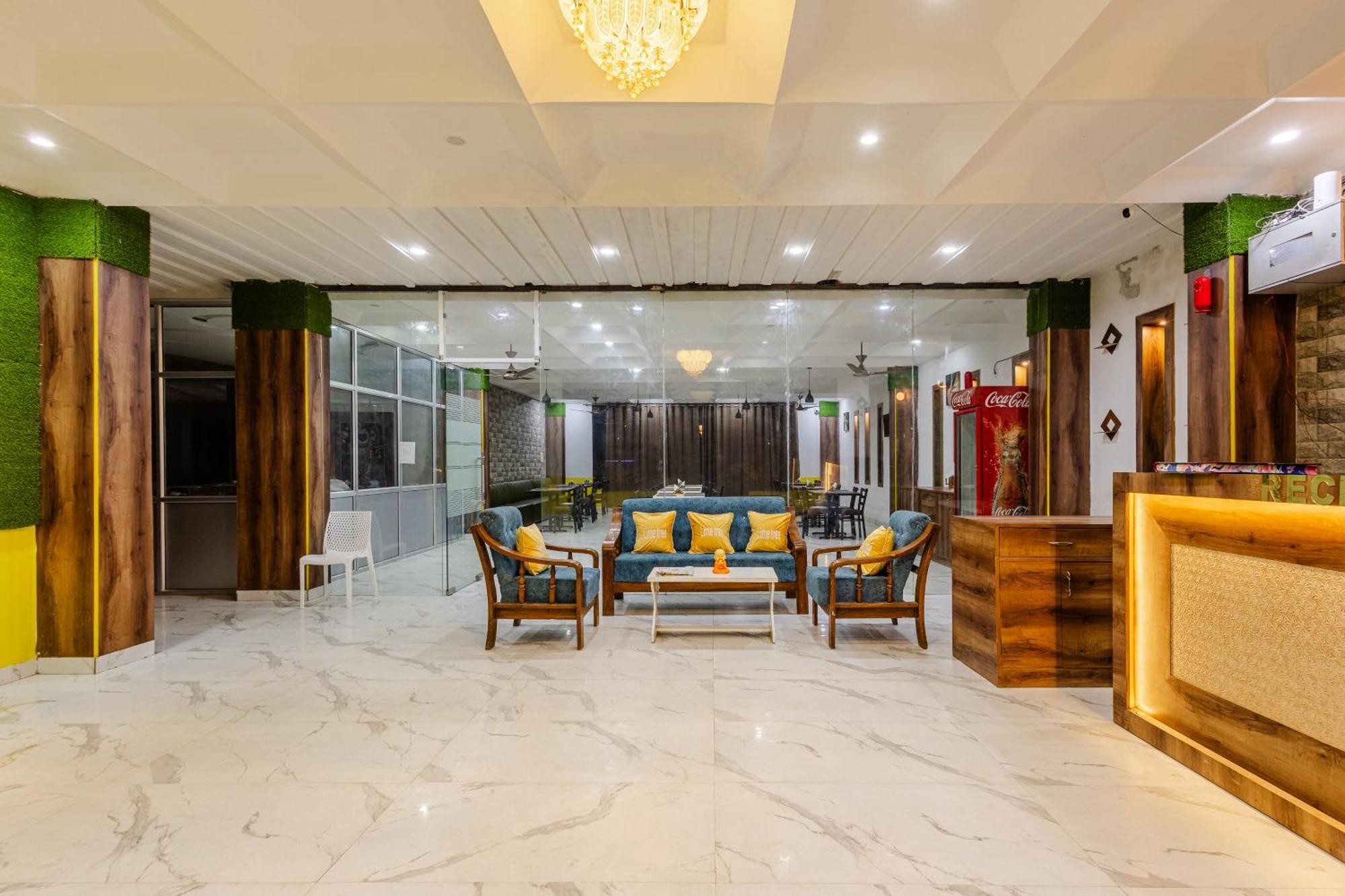 Lime Tree Hotel And Banquet Vrindāvan Exteriér fotografie