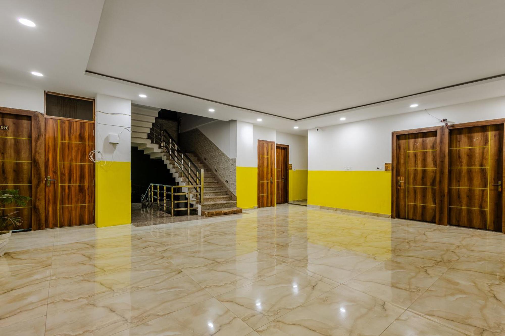 Lime Tree Hotel And Banquet Vrindāvan Exteriér fotografie