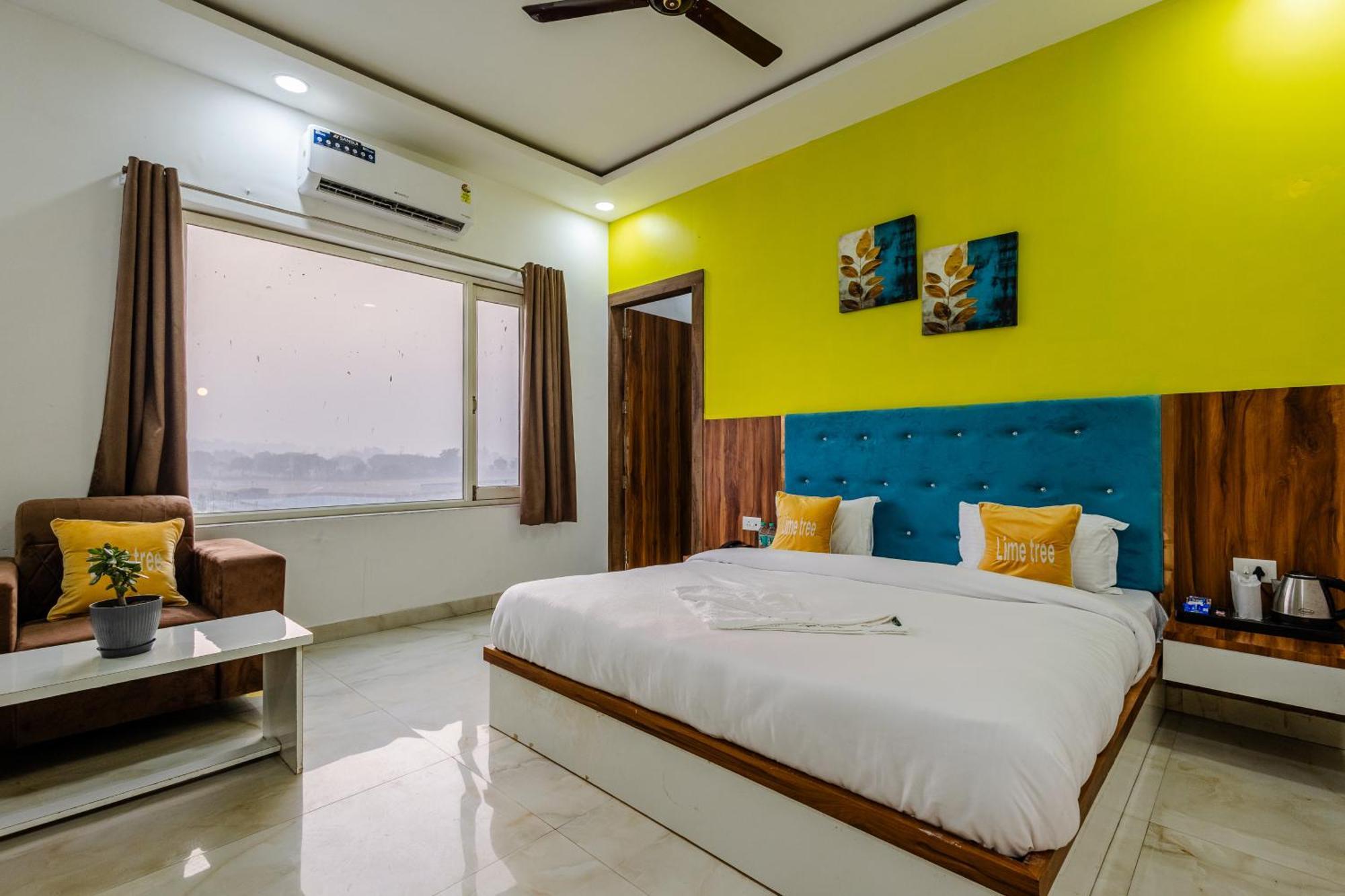 Lime Tree Hotel And Banquet Vrindāvan Exteriér fotografie