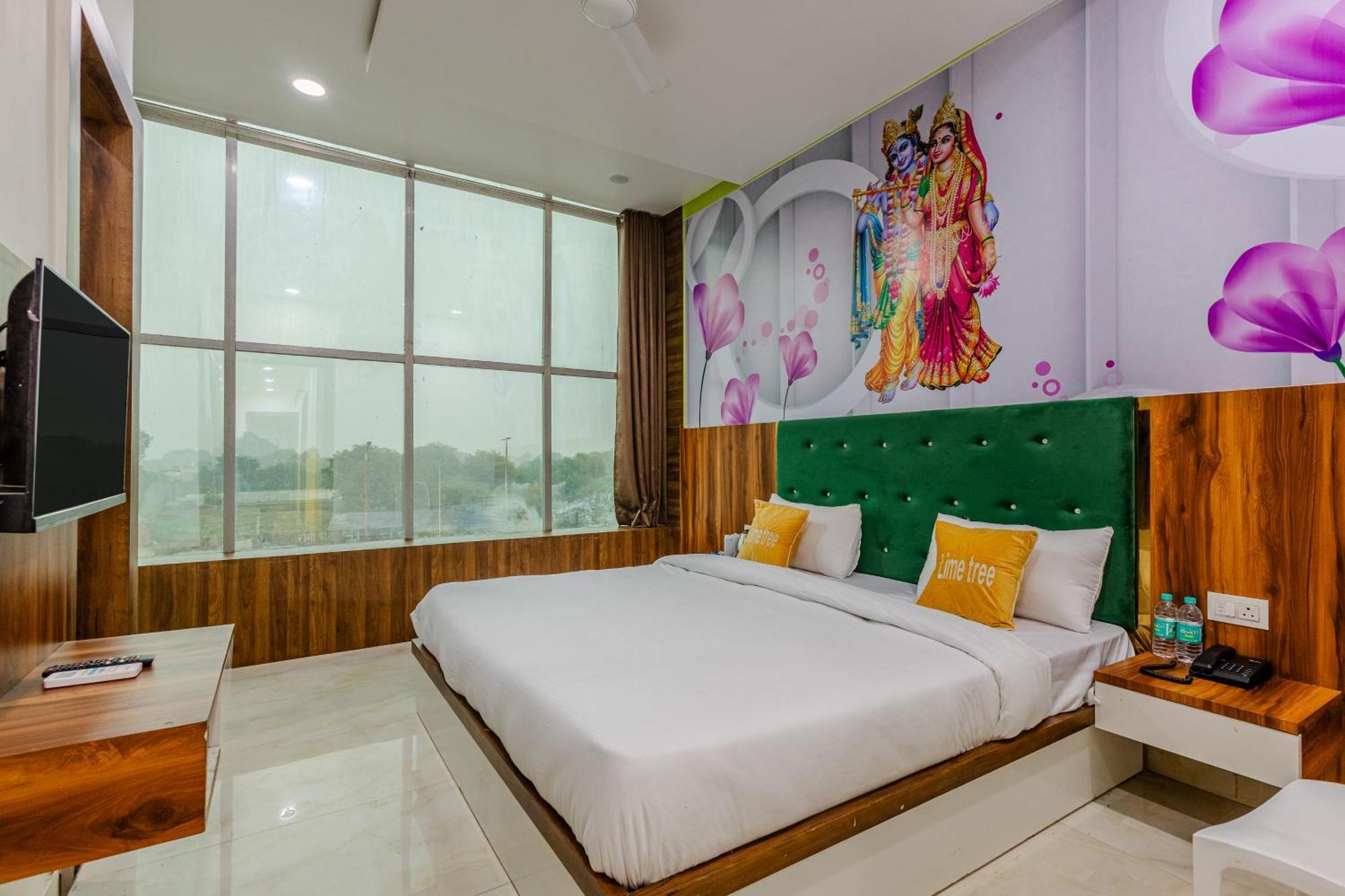 Lime Tree Hotel And Banquet Vrindāvan Exteriér fotografie