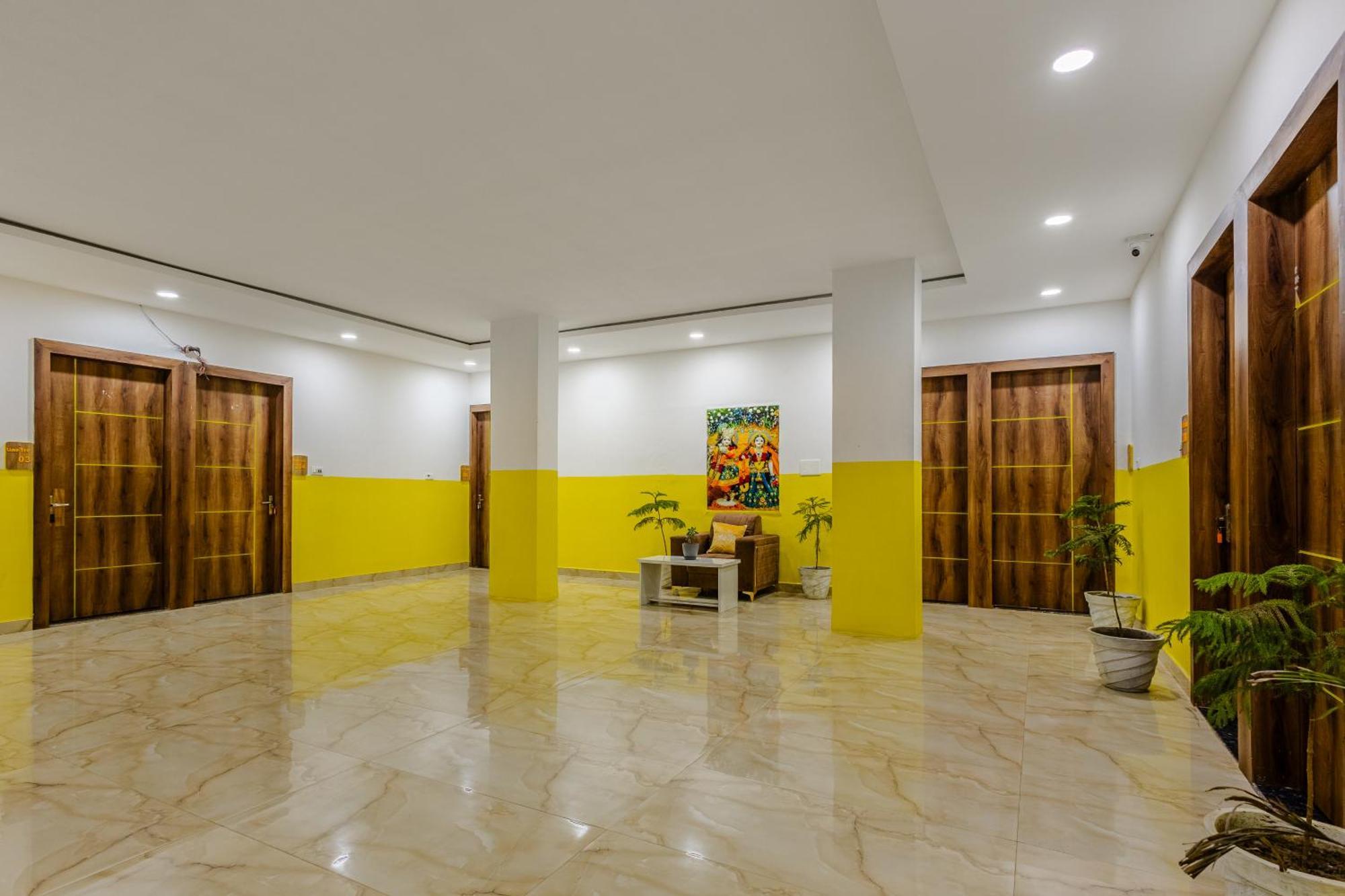 Lime Tree Hotel And Banquet Vrindāvan Exteriér fotografie