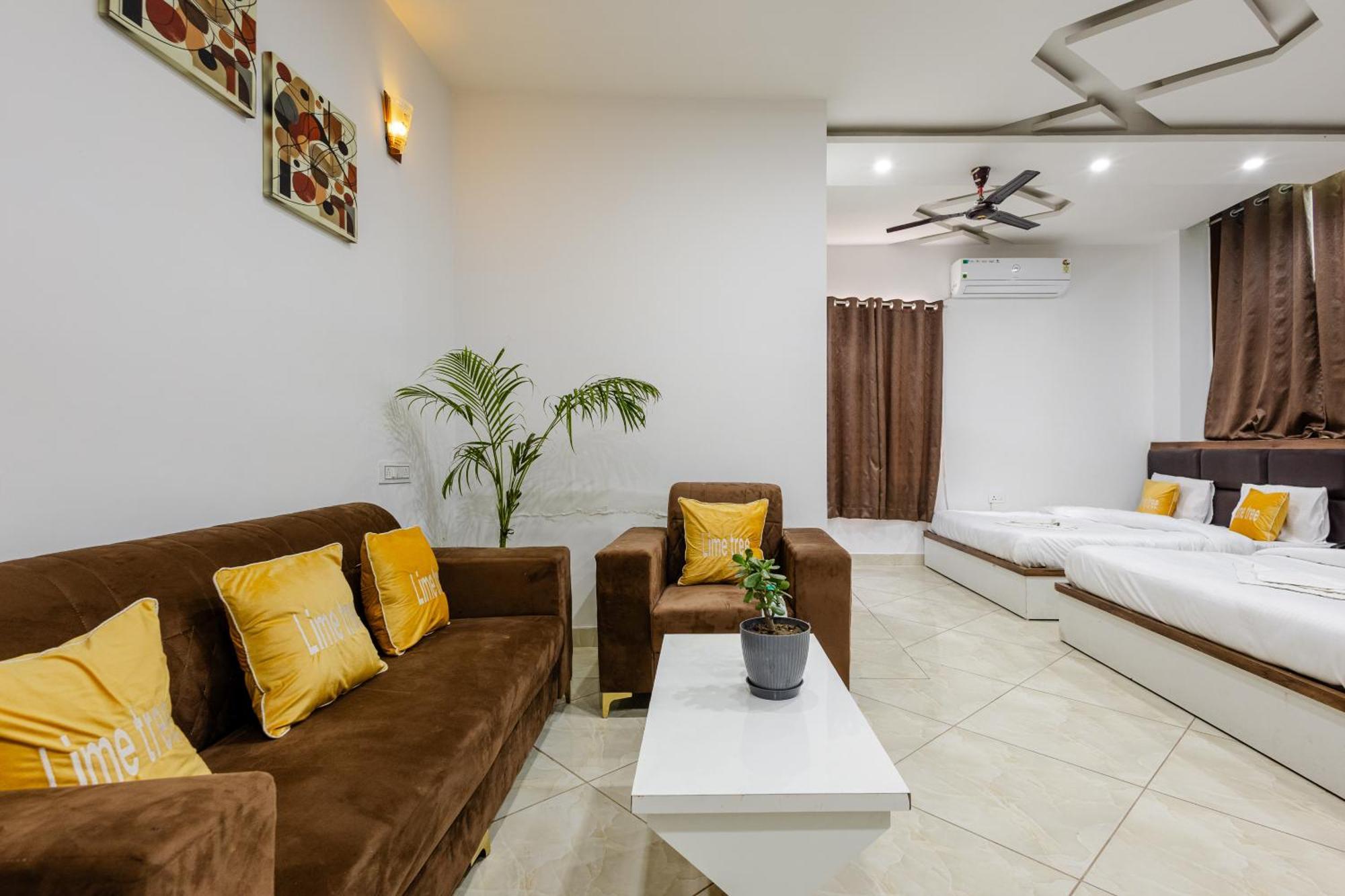 Lime Tree Hotel And Banquet Vrindāvan Exteriér fotografie